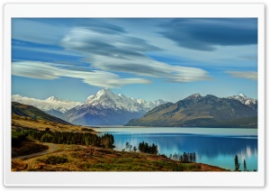The Road to Mount Cook along...