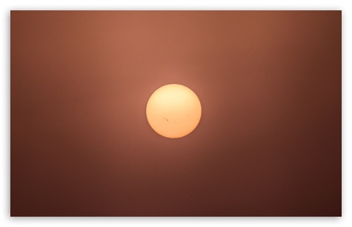 Download The Sun in the Sky UltraHD Wallpaper