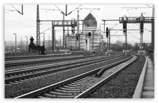 Download Dresden Train Station Black And White UltraHD Wallpaper