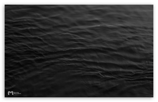Download Black Water UltraHD Wallpaper