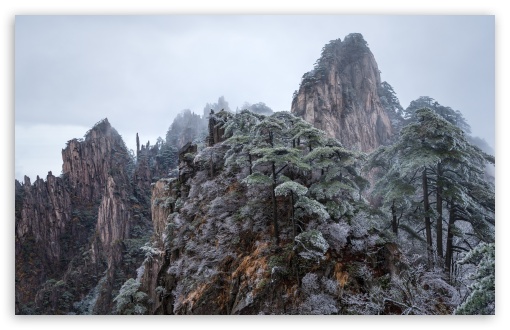 Download Frozen Mount Huangshan, China UltraHD Wallpaper