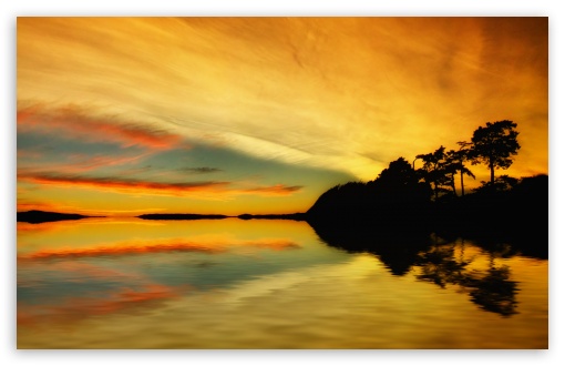 Download Golden Sunrise Reflection UltraHD Wallpaper