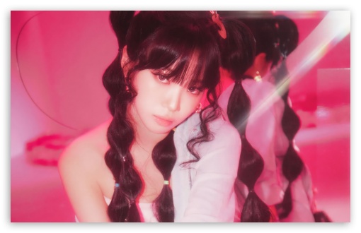 Download Kim Chae won Singer, Le Sserafim UltraHD Wallpaper