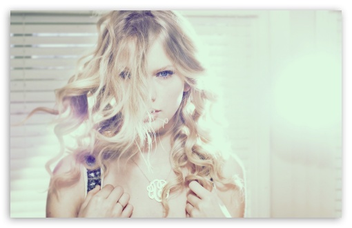 Download Taylor Swift UltraHD Wallpaper