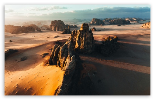 Download Old Mountains Desert UltraHD Wallpaper