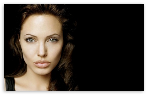 Download Angelina Jolie 19 UltraHD Wallpaper