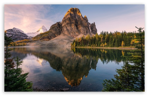 Download Mountain Reflected in Lake UltraHD Wallpaper