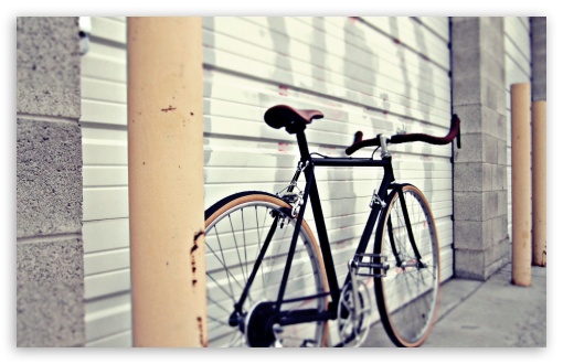 Download Bicycle 3 UltraHD Wallpaper
