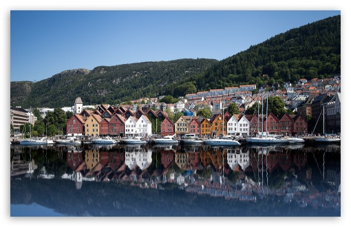 Download Bryggen Old Wharf and Traditional Wooden... UltraHD Wallpaper