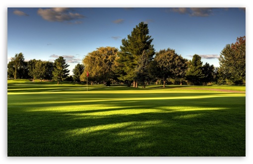 Download Beautiful Golf Course UltraHD Wallpaper