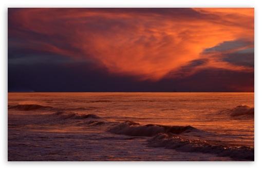Download Glowing Sunset Sky UltraHD Wallpaper