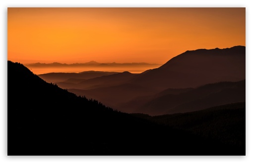 Download Mountain Sunrise UltraHD Wallpaper