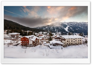 Italia Alps Winter Village