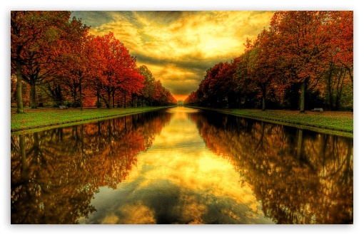 Download Fall Reflections UltraHD Wallpaper