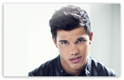 Download Taylor Lautner UltraHD Wallpaper