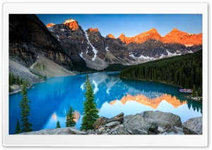 Beautiful Moraine Lake, Sunrise