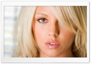 Blonde Girl With Shiny Lips
