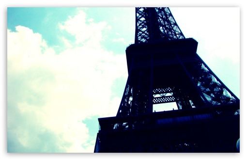 Download Eiffel Tower UltraHD Wallpaper