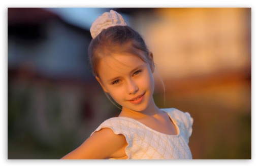 Download Hanna Portrait at Sunset UltraHD Wallpaper