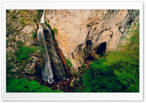 Waterfall, Vanatarile...