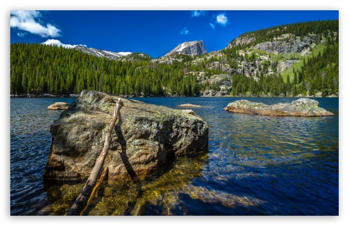 Download Beautiful Mountain Lake UltraHD Wallpaper