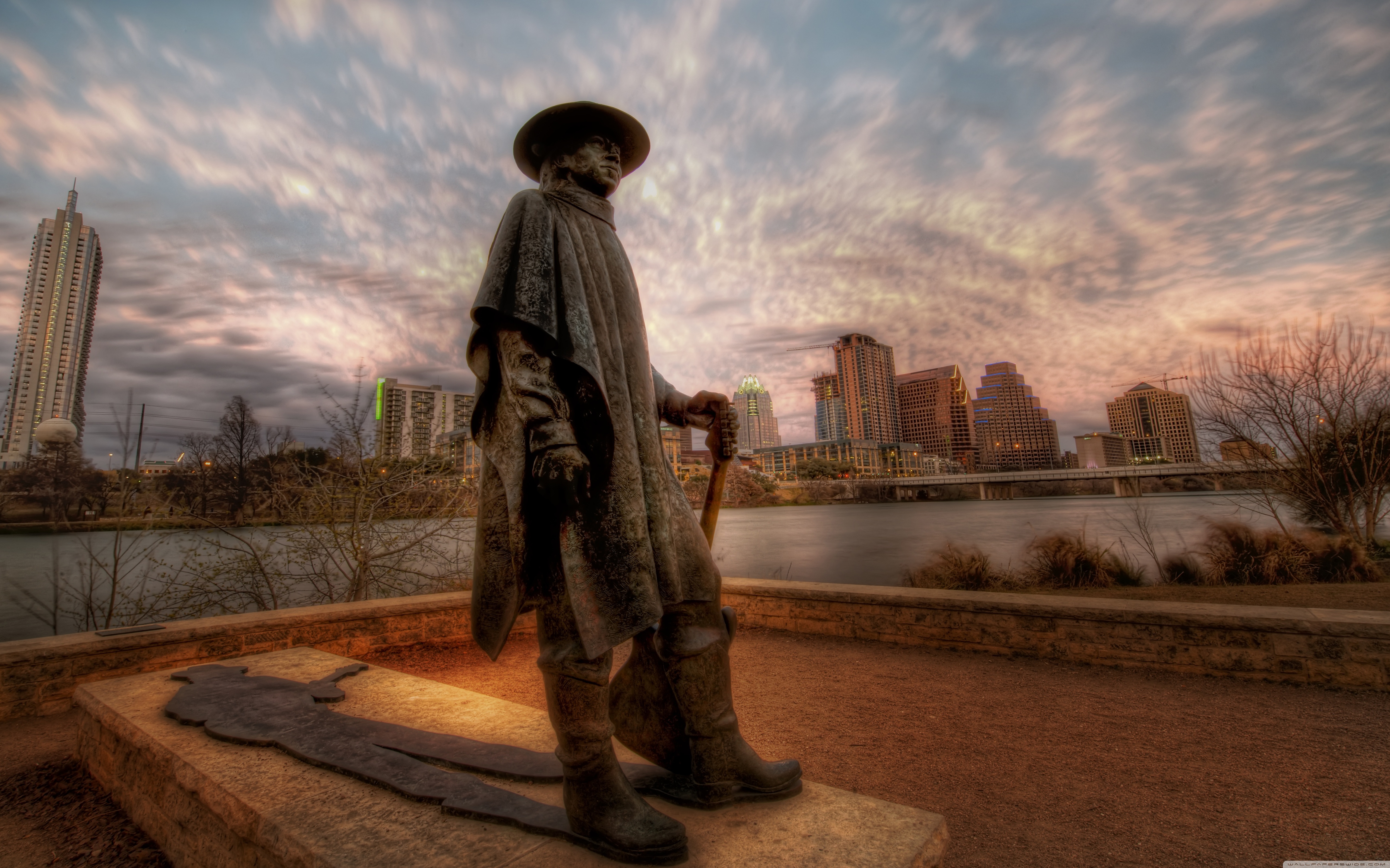 Download The Stevie Ray Vaughan Memorial Statue in Austin UltraHD Free Wall...
